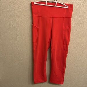 GapFit Women Blackout Technology Pockets Orange Cropped Leggings Size Small